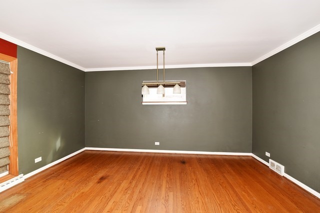 362 E St Charles Rd, Elmhurst, IL 60126 photo 24