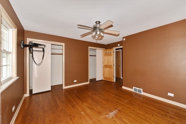 362 E St Charles Rd, Elmhurst, IL 60126 photo 17