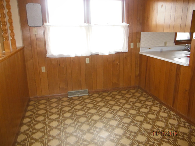320 4th St, Mc Nabb, IL 61335 photo 6