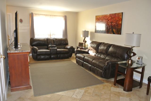1734 Sessions Walk, Hoffman Estates, IL 60169 photo 2