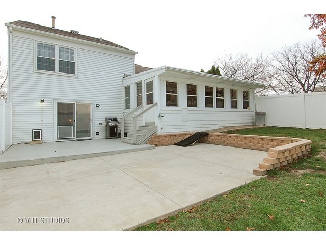 1861 Gleneagle Cir, Elgin, IL 60123 photo 13