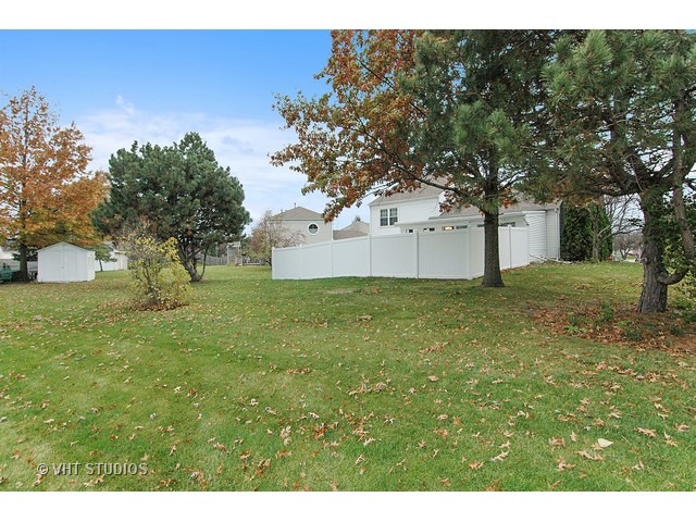 1861 Gleneagle Cir, Elgin, IL 60123 photo 14