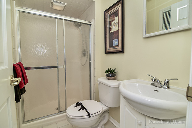 28 W166 Plainview Dr, Naperville, IL 60564 photo 13