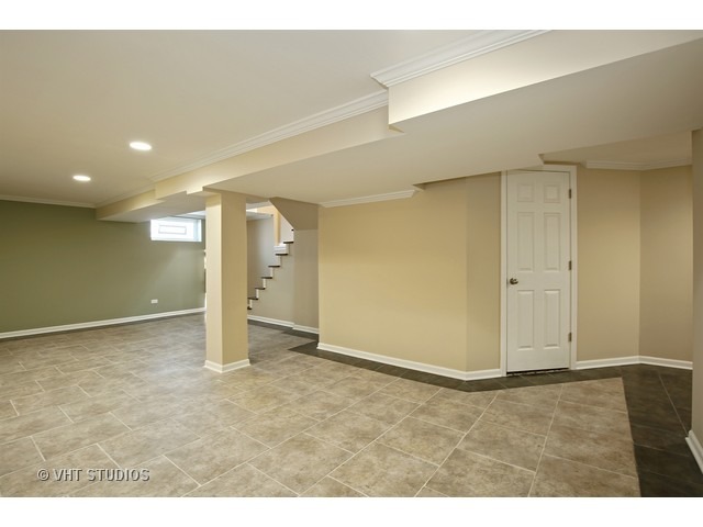 412 E 89th Pl, Chicago, IL 60619 photo 4