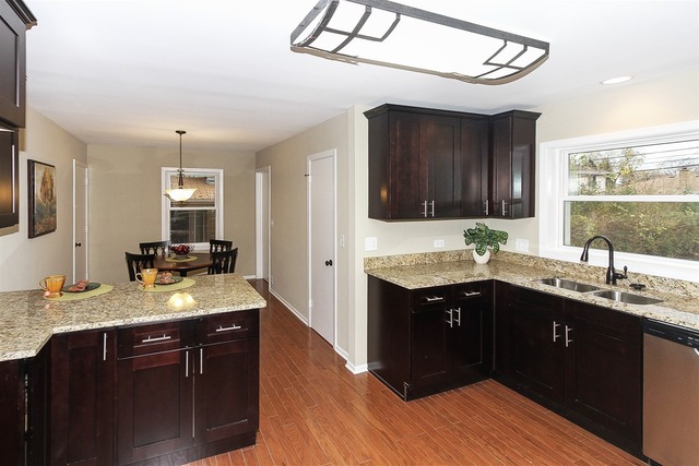 7509 Keystone Ave, Skokie, IL 60076 photo 10