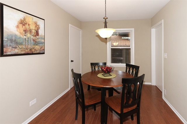 7509 Keystone Ave, Skokie, IL 60076 photo 5