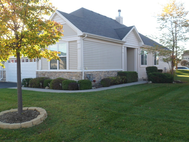 15713 Cove Cir, Plainfield, IL 60544 photo 1