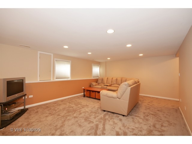 2489 Reflections Dr, Aurora, IL 60502 photo 5