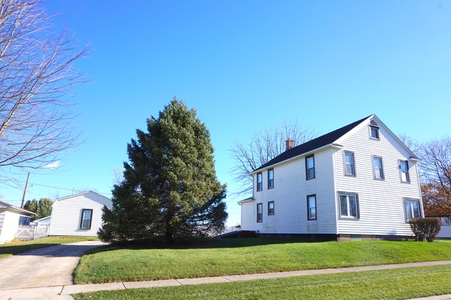 453 S Third St, Peotone, IL 60468 photo 2