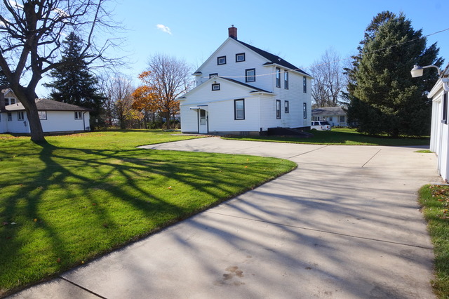 453 S Third St, Peotone, IL 60468 photo 3