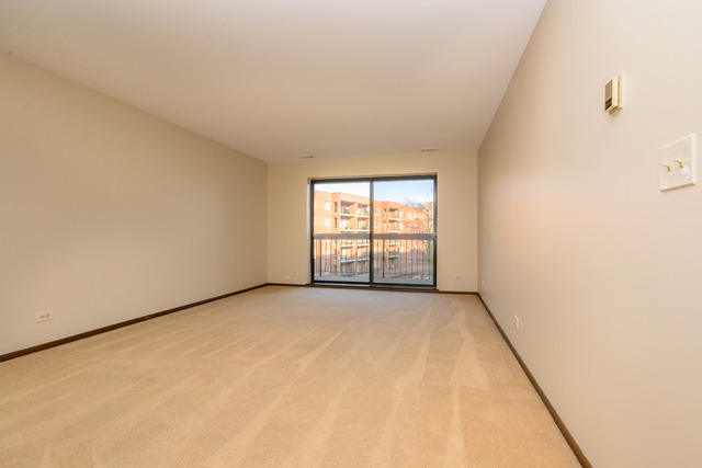 711 S River Rd #409, Des Plaines, IL 60016 photo 5