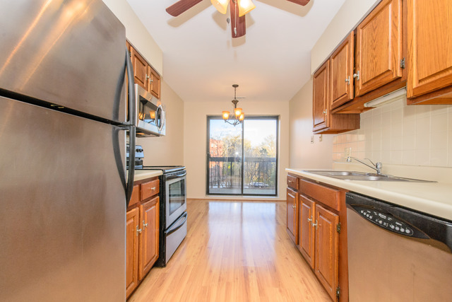 711 S River Rd #409, Des Plaines, IL 60016 photo 10