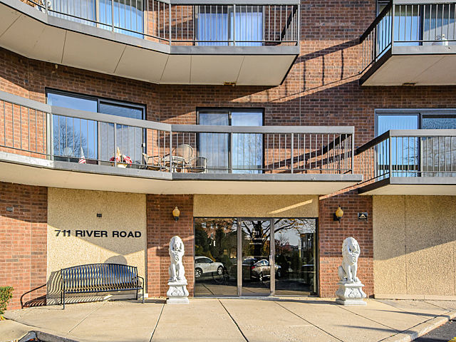711 S River Rd #409, Des Plaines, IL 60016 photo 2