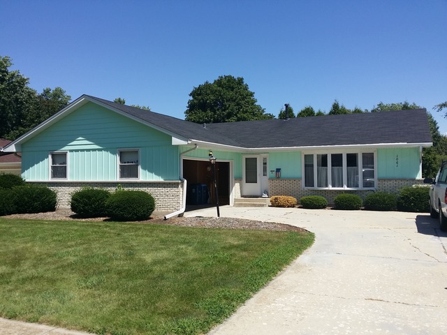1061 Adobe Dr, Aurora, IL 60506 photo 1
