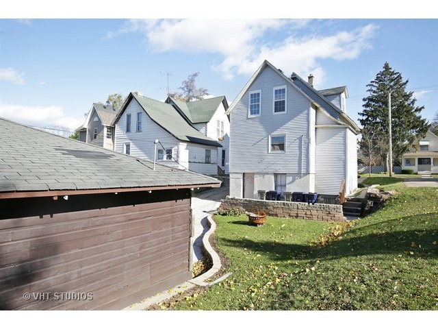 636 Raymond St, Elgin, IL 60120 photo 10