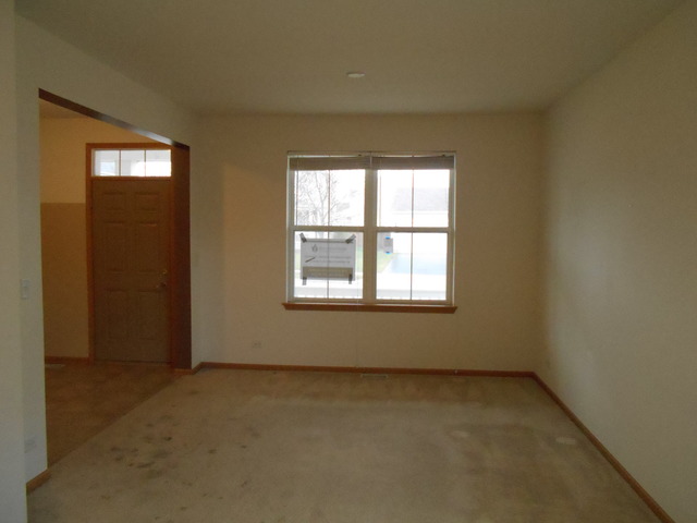 3036 Chalkstone Ave, Elgin, IL 60124 photo 4