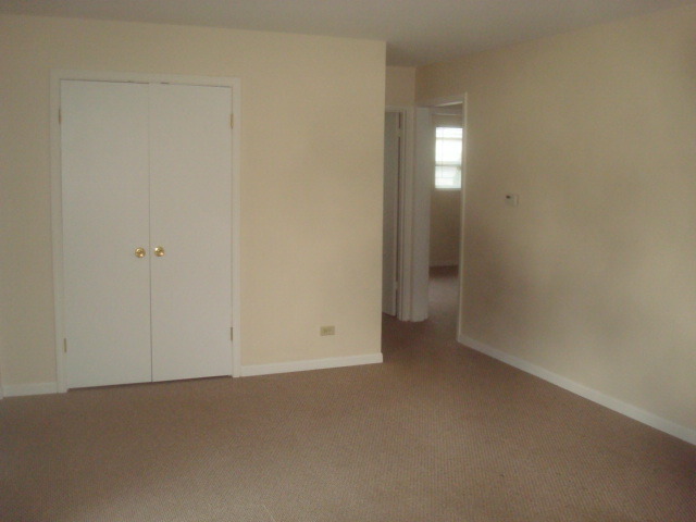 2904 Dove St, Rolling Meadows, IL 60008 photo 9