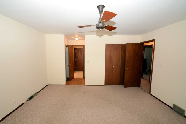 3210 Plum Grove Dr, Rolling Meadows, IL 60008 photo 7