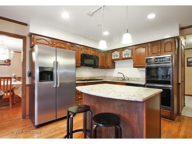2730 Maynard Ct, Glenview, IL 60025 photo 4