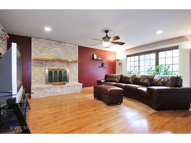 2730 Maynard Ct, Glenview, IL 60025 photo 8