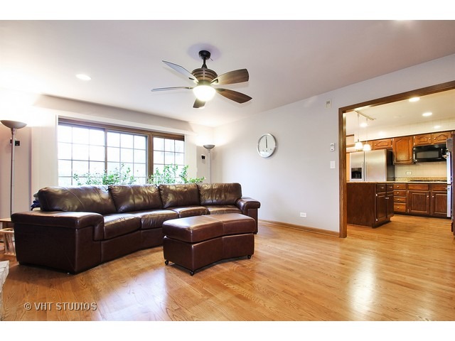 2730 Maynard Ct, Glenview, IL 60025 photo 9