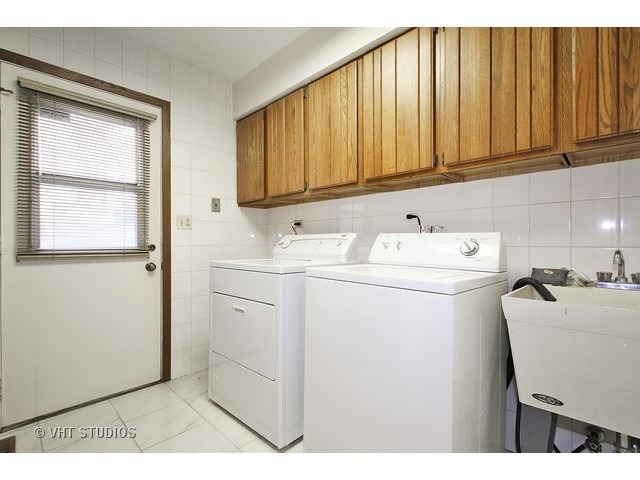 2730 Maynard Ct, Glenview, IL 60025 photo 21