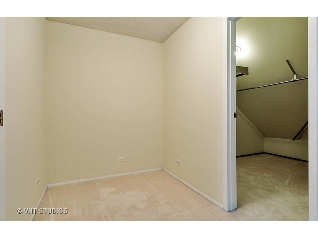 1708 Warbler Dr, Naperville, IL 60565 photo 16
