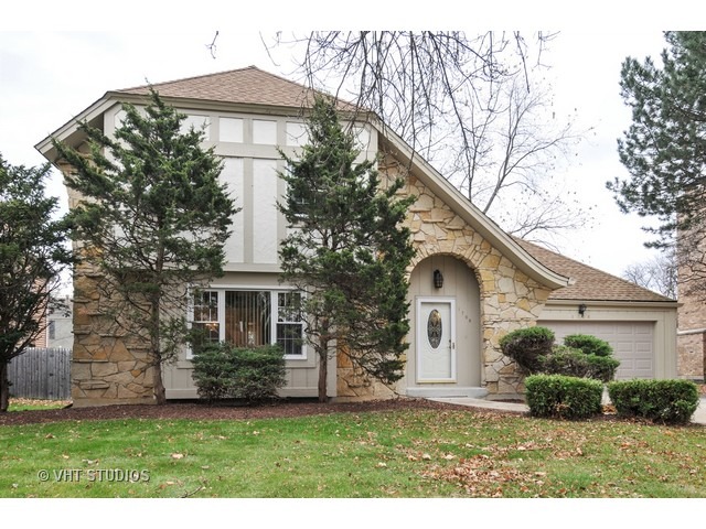 1708 Warbler Dr, Naperville, IL 60565 photo 1