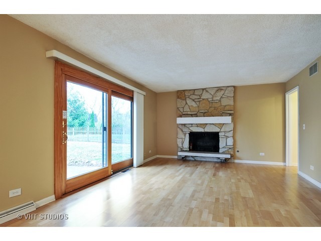1708 Warbler Dr, Naperville, IL 60565 photo 8