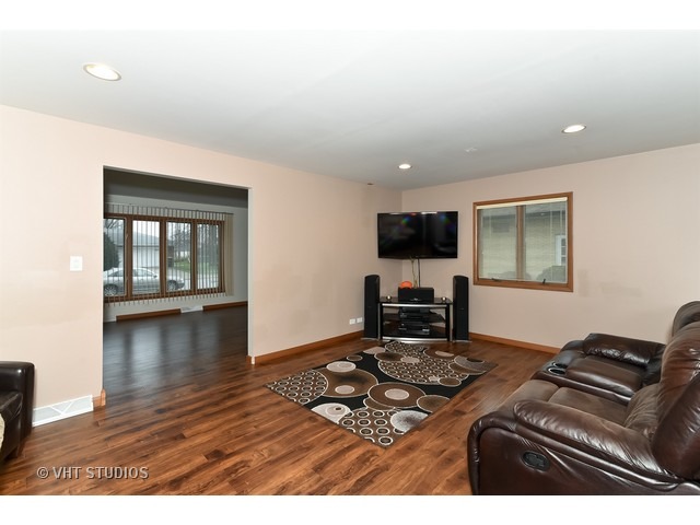 2290 184th Pl, Lansing, IL 60438 photo 5
