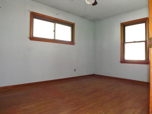 366 S May Ave, Kankakee, IL 60901 photo 3