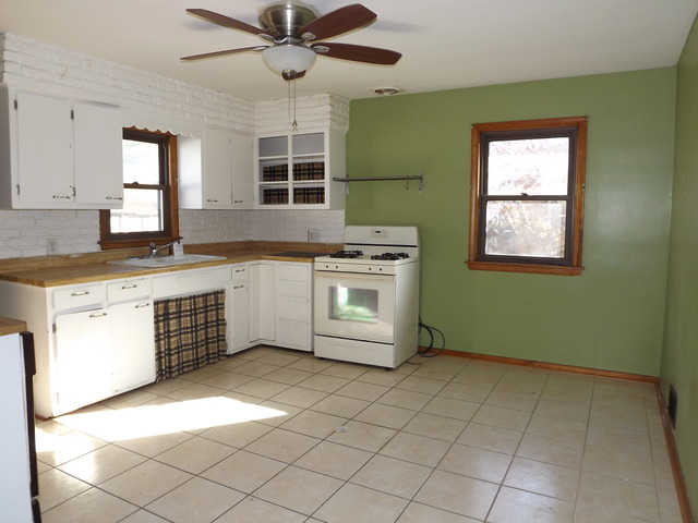 366 S May Ave, Kankakee, IL 60901 photo 5