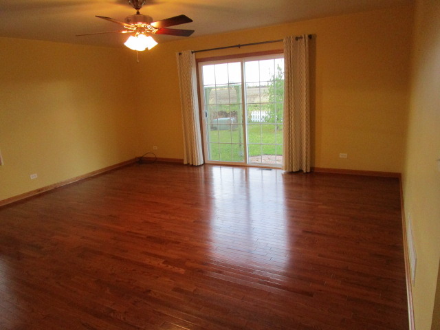 903 Forest Downs, Harvard, IL 60033 photo 4
