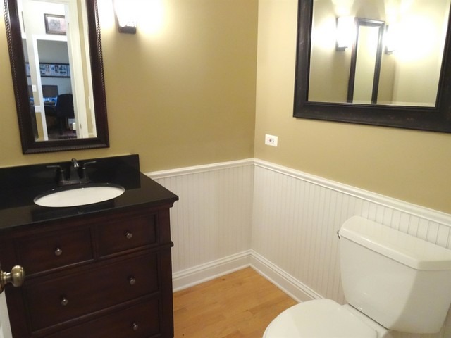 557 Rose Ln, Bartlett, IL 60103 photo 8