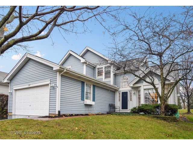 557 Rose Ln, Bartlett, IL 60103 photo 1