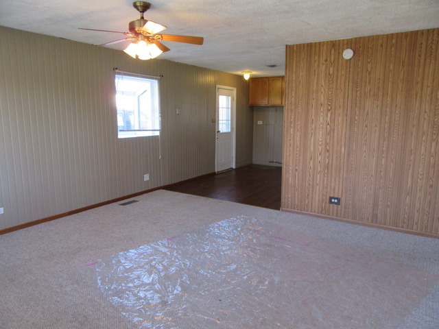 335 Durham Dr, Steger, IL 60475 photo 2
