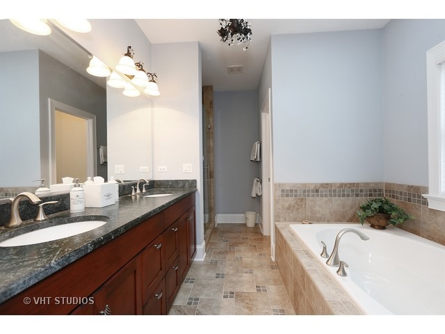 208 E Franklin St, Wheaton, IL 60187 photo 15