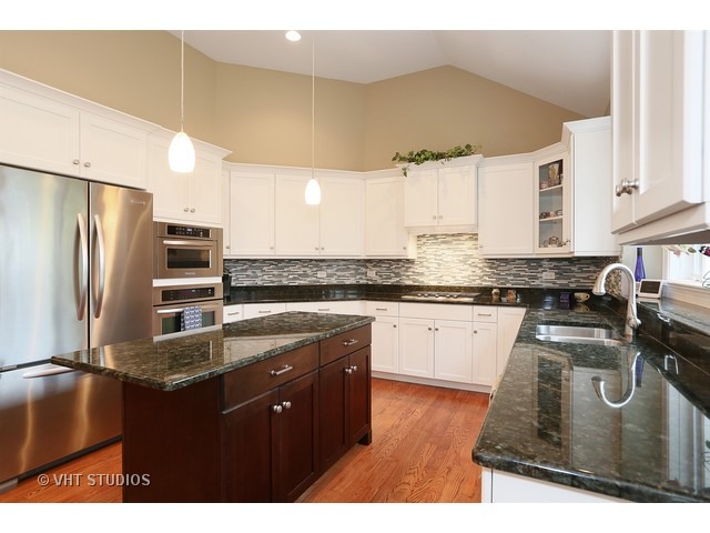 208 E Franklin St, Wheaton, IL 60187 photo 5