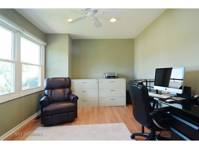 1033 Shady Tree Ln, Wheeling, IL 60090 photo 10