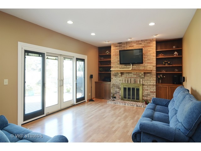 1033 Shady Tree Ln, Wheeling, IL 60090 photo 7