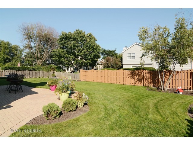 1033 Shady Tree Ln, Wheeling, IL 60090 photo 15