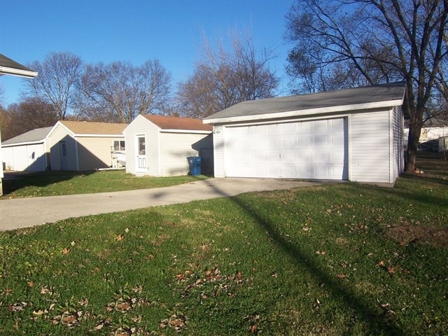 210 Adam St, Morris, IL 60450 photo 14