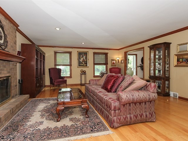 765 Gaslight Dr, Algonquin, IL 60102 photo 4