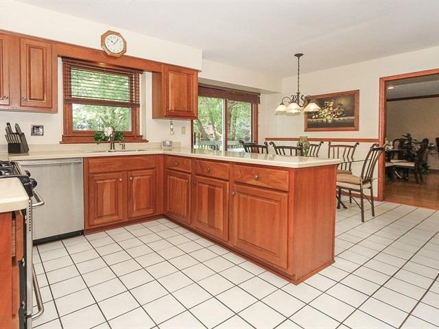 765 Gaslight Dr, Algonquin, IL 60102 photo 9