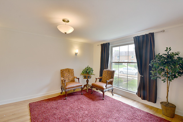 1410 Willow Ave, Des Plaines, IL 60016 photo 6