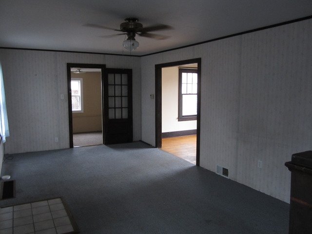323 E Clark St, Plano, IL 60545 photo 3