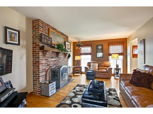 1937 Richton Dr, Wheaton, IL 60189 photo 9