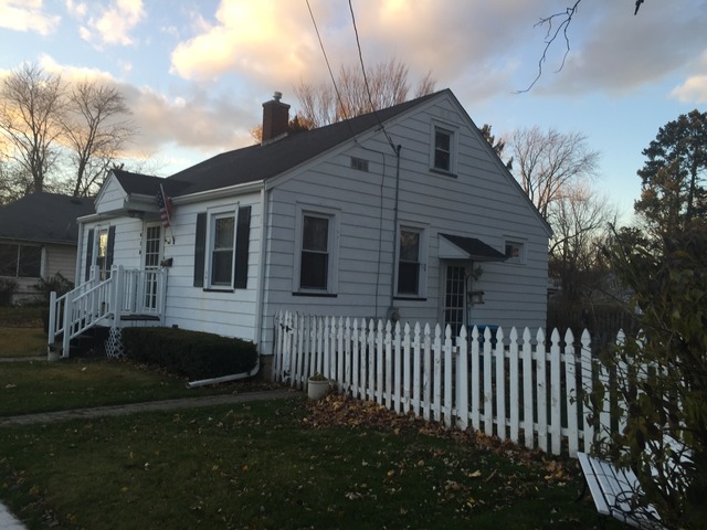 418 Ashland Ave, Aurora, IL 60505 photo 4