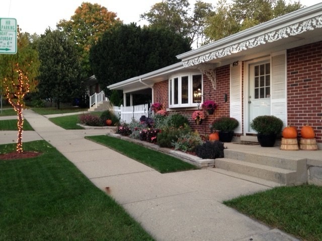 415 Stoddard Ave, Wheaton, IL 60187 photo 1
