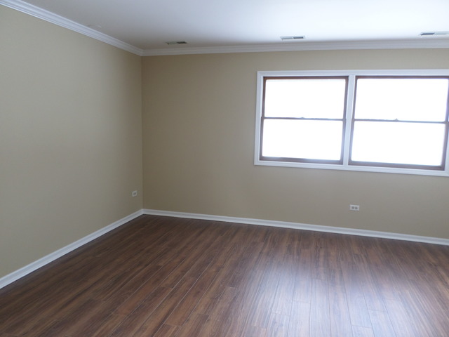 242 N Eastern Ave, Bartlett, IL 60103 photo 16
